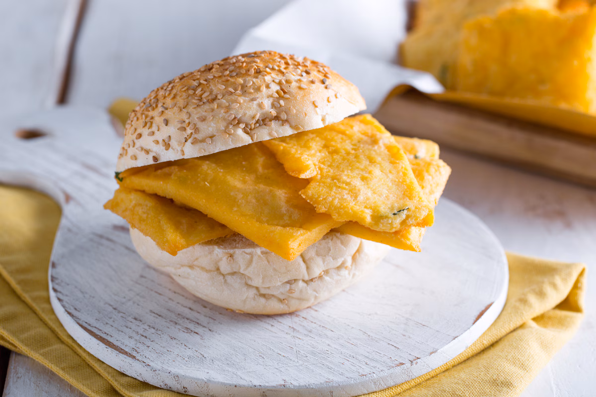 Bread and chickpea flour fritters